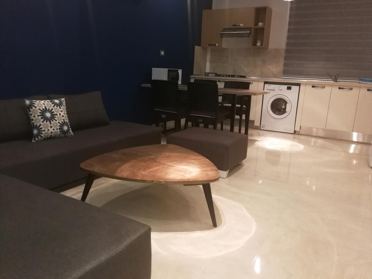 الشقق الفندقية بَنْزَرْت‎في  London House المظهر الخارجي الصورة