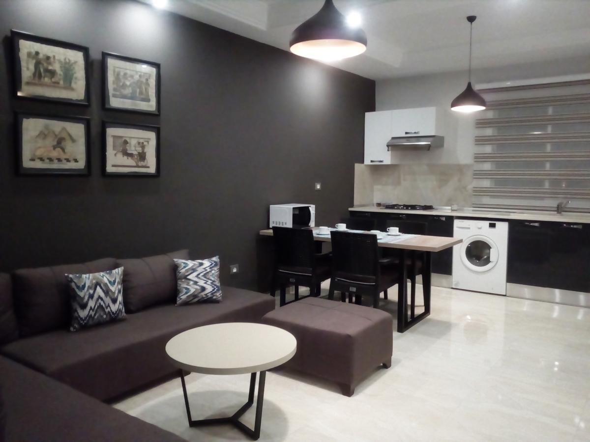 الشقق الفندقية بَنْزَرْت‎في  London House المظهر الخارجي الصورة