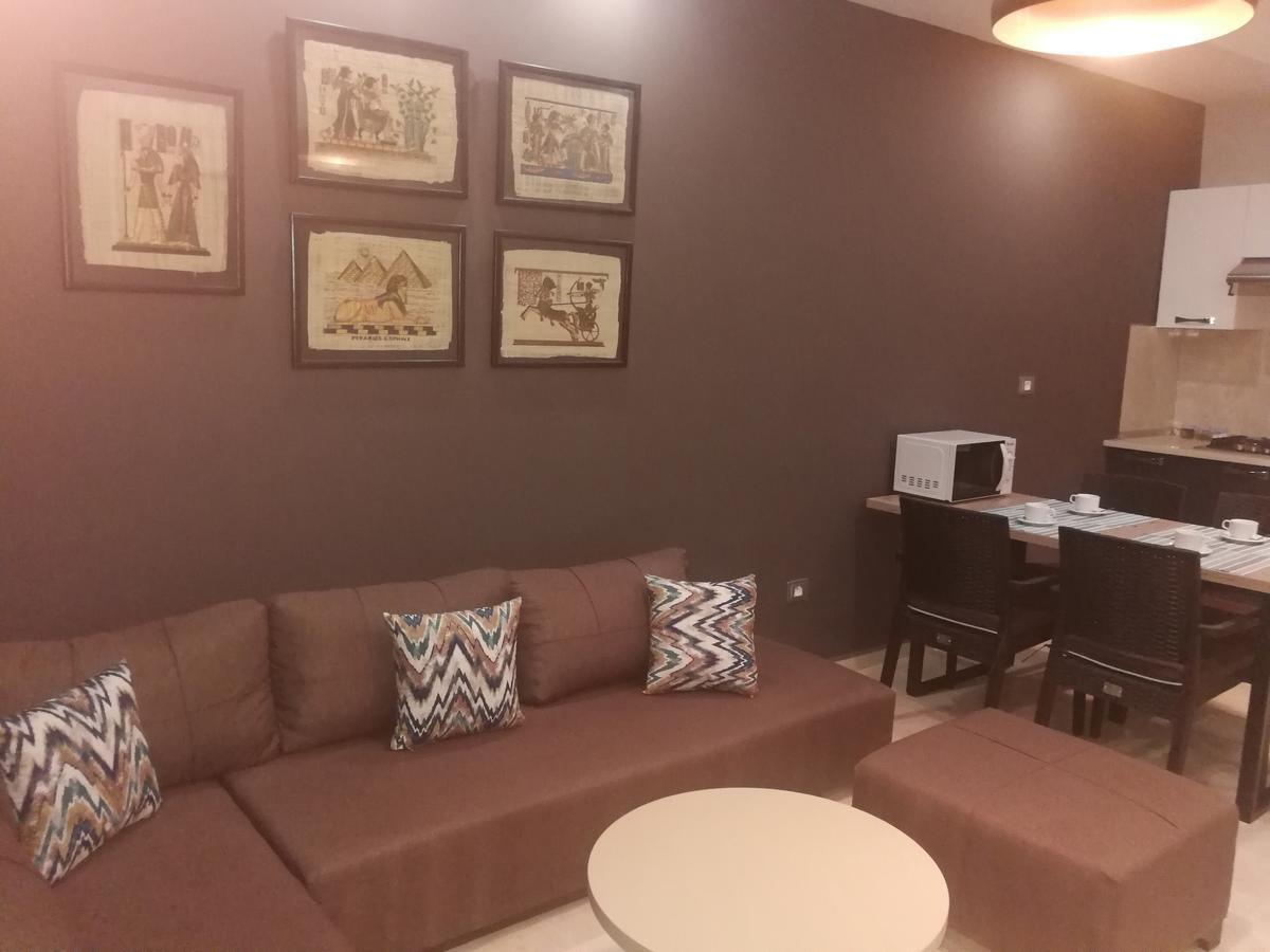 الشقق الفندقية بَنْزَرْت‎في  London House المظهر الخارجي الصورة