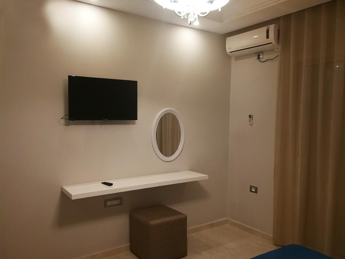 الشقق الفندقية بَنْزَرْت‎في  London House المظهر الخارجي الصورة