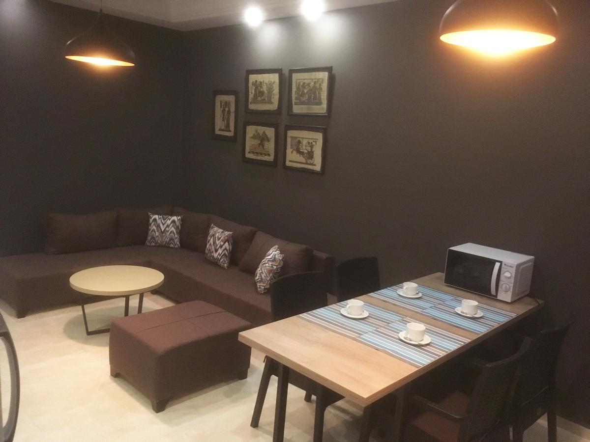 الشقق الفندقية بَنْزَرْت‎في  London House المظهر الخارجي الصورة
