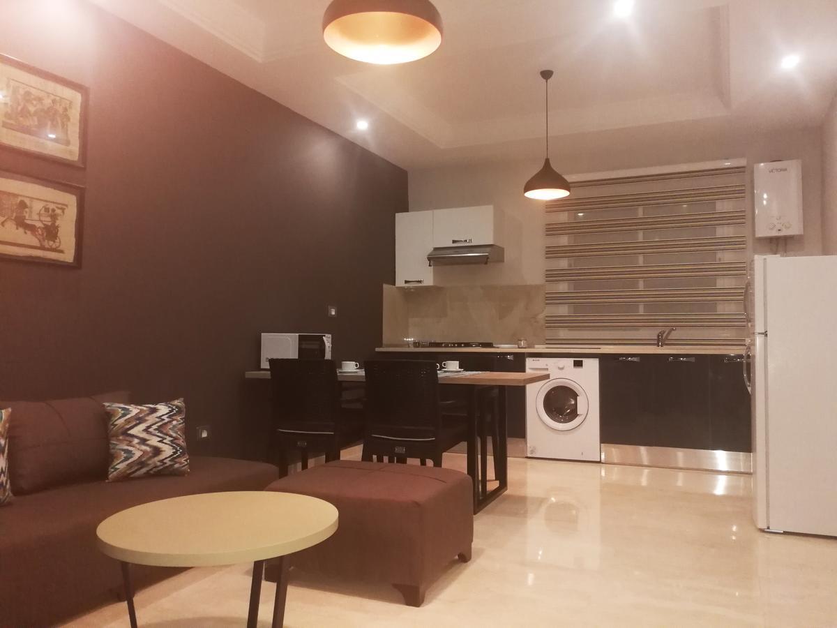 الشقق الفندقية بَنْزَرْت‎في  London House المظهر الخارجي الصورة