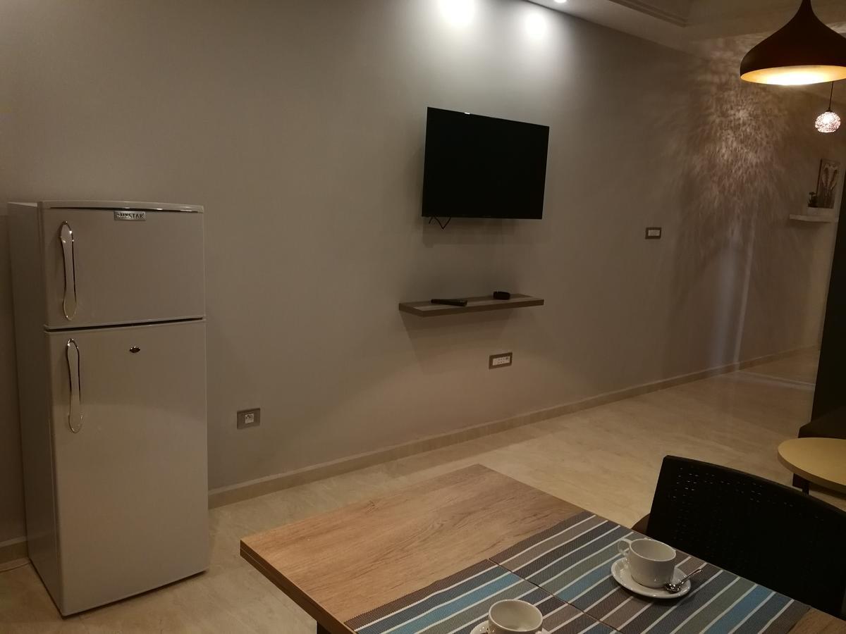 الشقق الفندقية بَنْزَرْت‎في  London House المظهر الخارجي الصورة