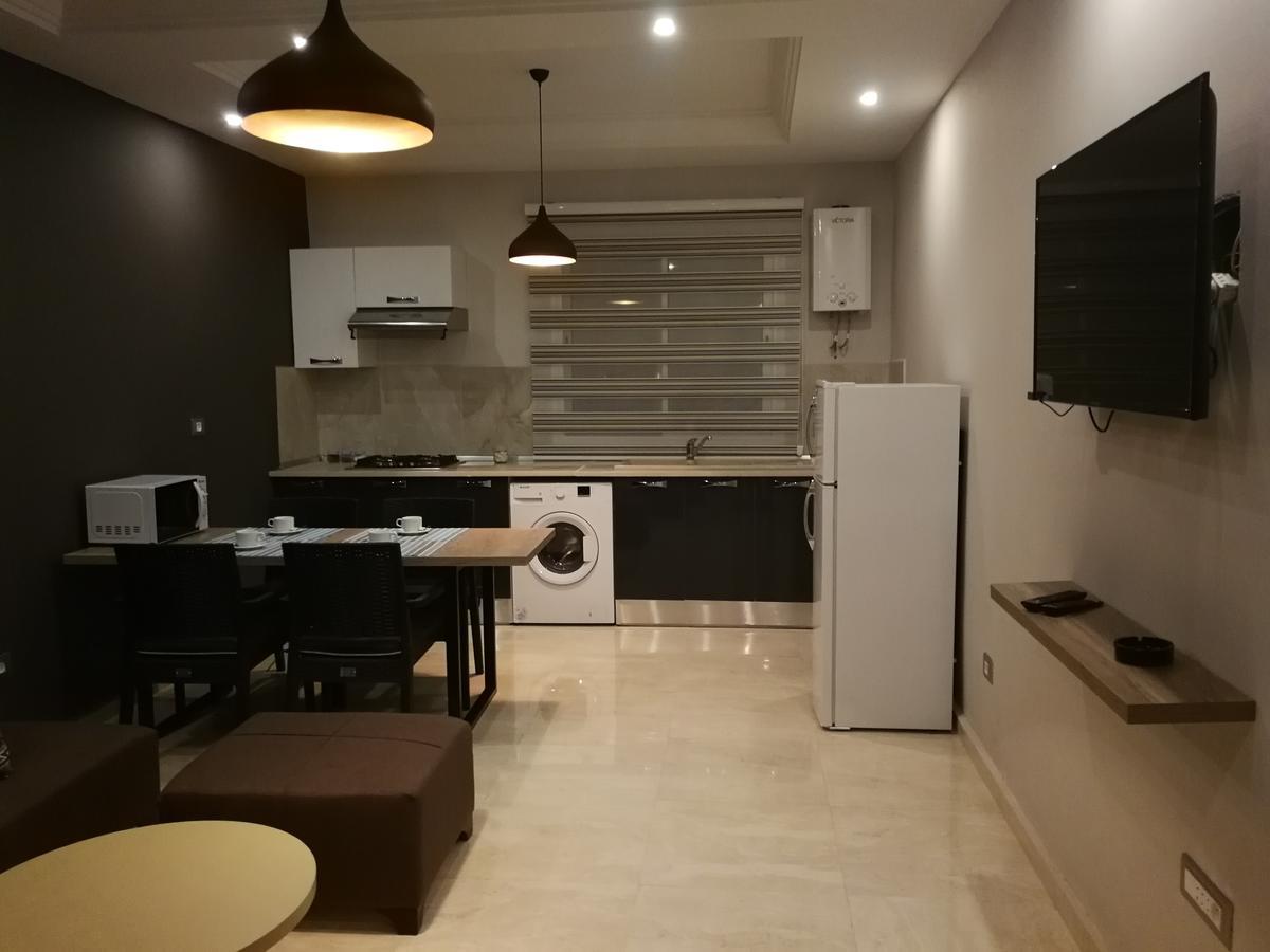 الشقق الفندقية بَنْزَرْت‎في  London House المظهر الخارجي الصورة