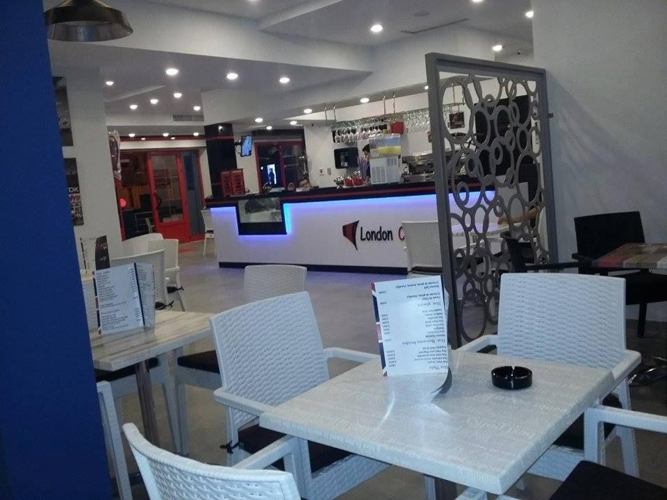 الشقق الفندقية بَنْزَرْت‎في  London House المظهر الخارجي الصورة